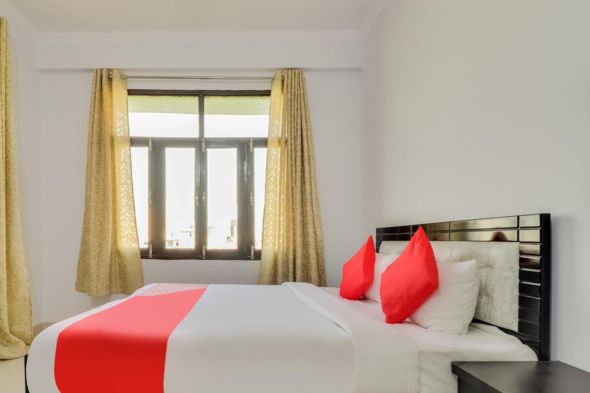Hotel O Vgs Chinhat Екстериор снимка
