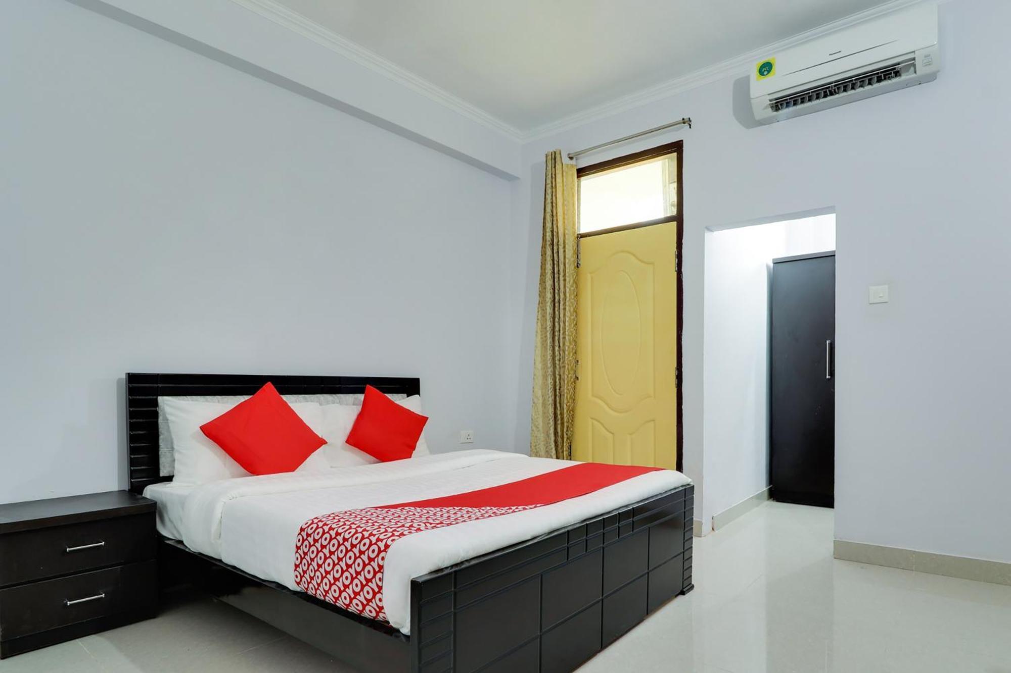 Hotel O Vgs Chinhat Екстериор снимка