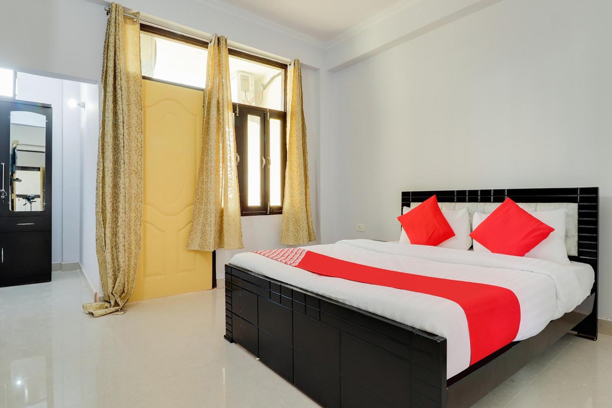 Hotel O Vgs Chinhat Екстериор снимка