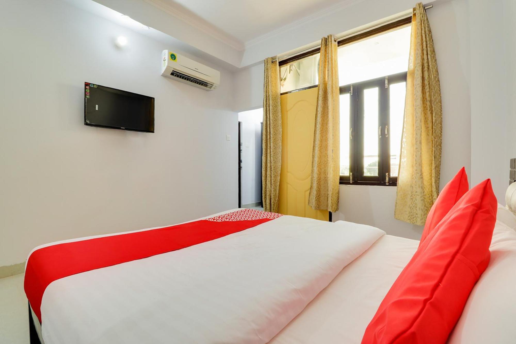 Hotel O Vgs Chinhat Екстериор снимка